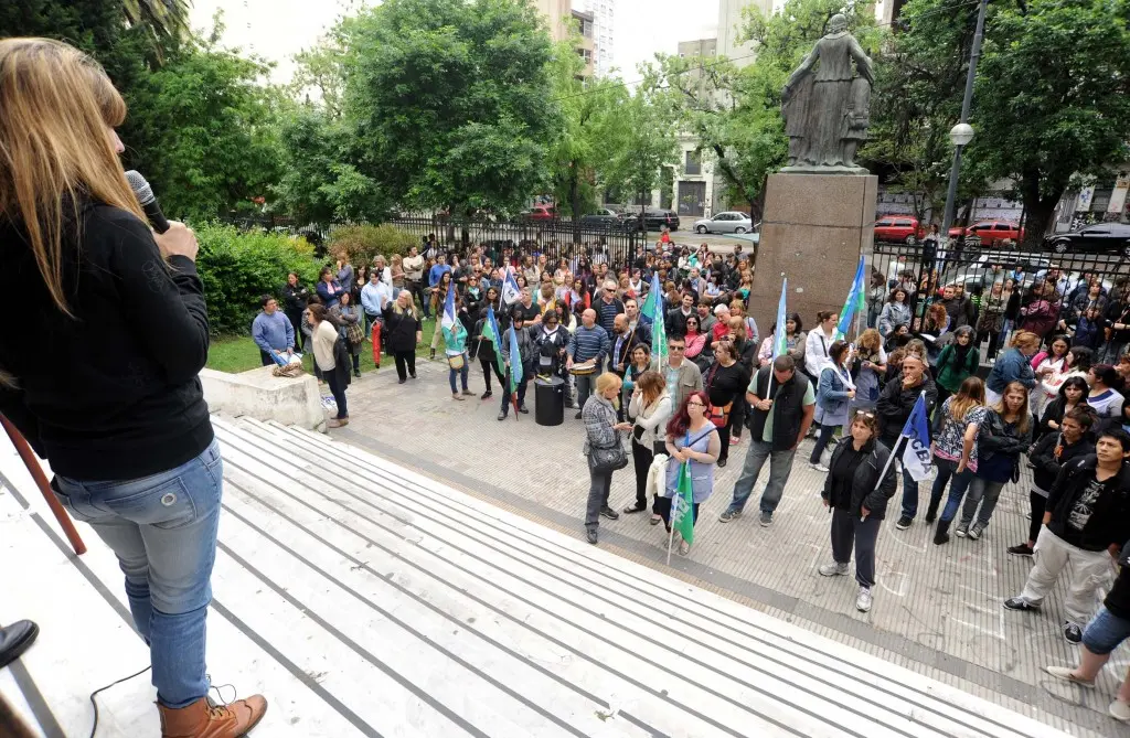Udocba marchó en La Plata en la previa de un paro de 48 horas