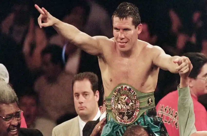 Julio César Chávez  inhaló cocaína en el baño de Juan Pablo II