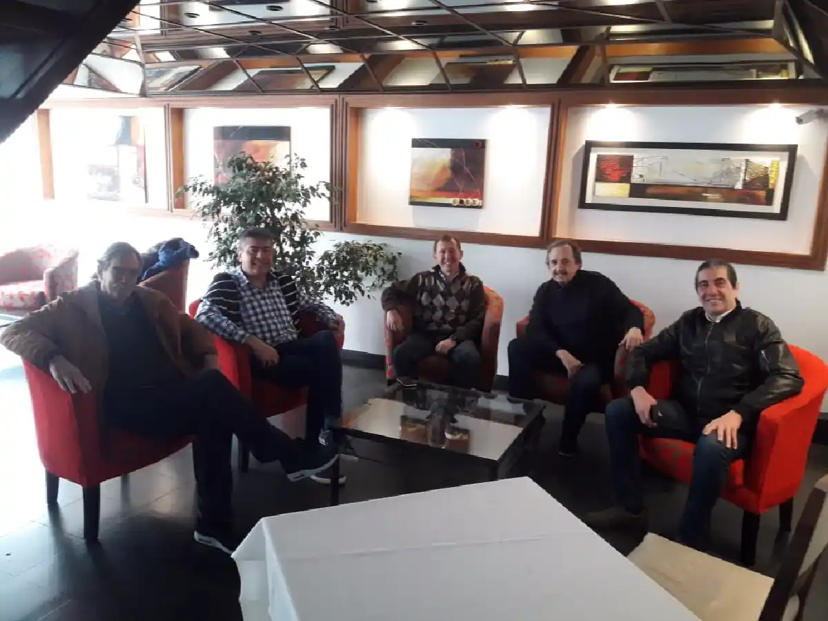 Raúl Alfonsín se reunió en Córdoba con dirigente radicales