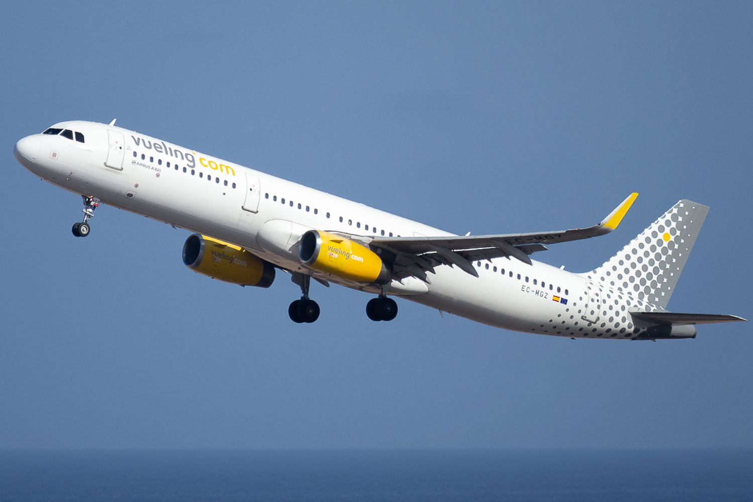 Vueling basará dos aviones más en Andalucía y aumentará su capacidad un 12,4 % en el verano