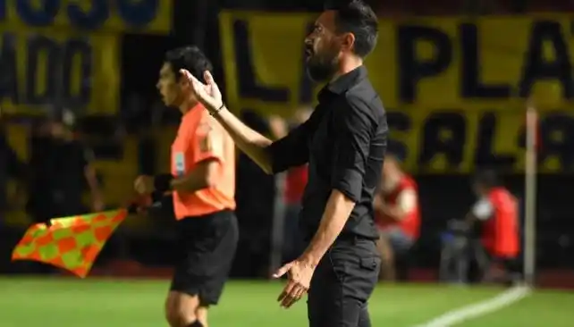 Colón: Domínguez haría una modificación ante Rosario Central