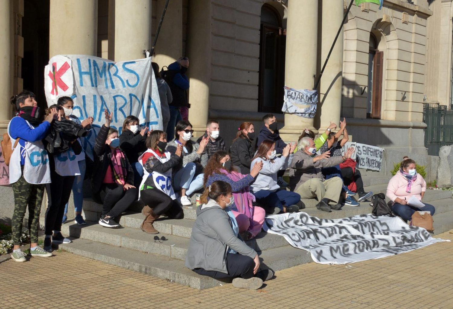 Los enfermeros se manifestaron y pidieron “voluntad política” para llegar a un acuerdo