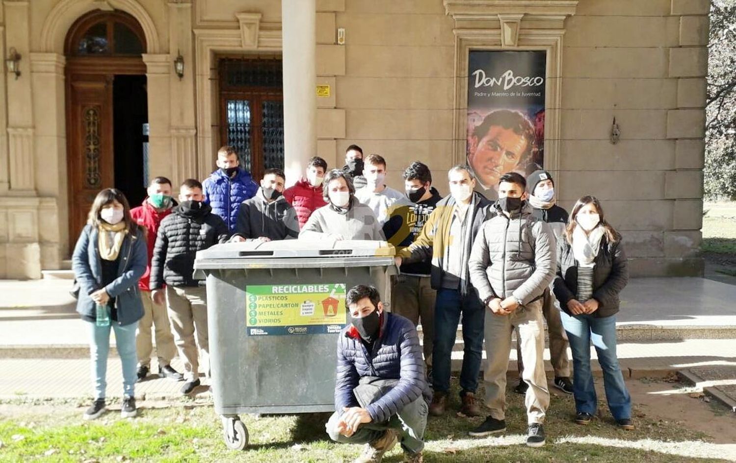 Alumnos de la Escuela Salesiana se capacitan en acciones medioambientales     