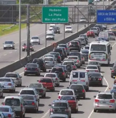 Unos 2.400 autos por hora viajaron hacia la Costa Atlántica