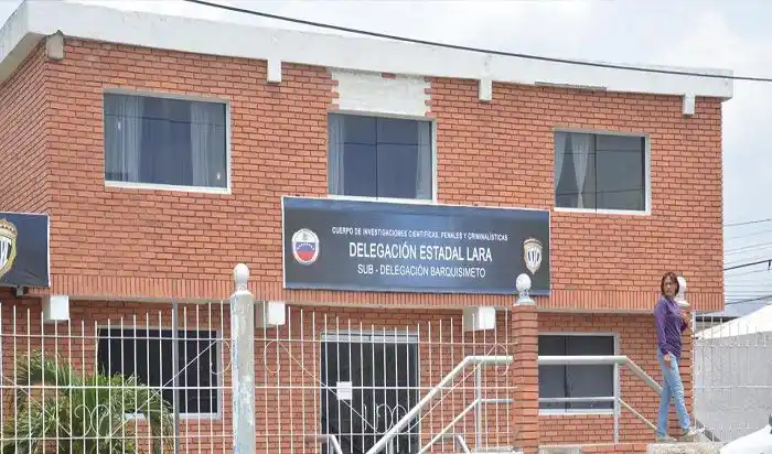 ¡SE MOLESTARON LOS CHINOS! Arrollan a dos ladrones en Barquisimeto