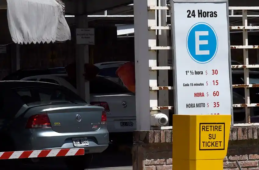 Quieren ponerle tope al precio de las cocheras privadas