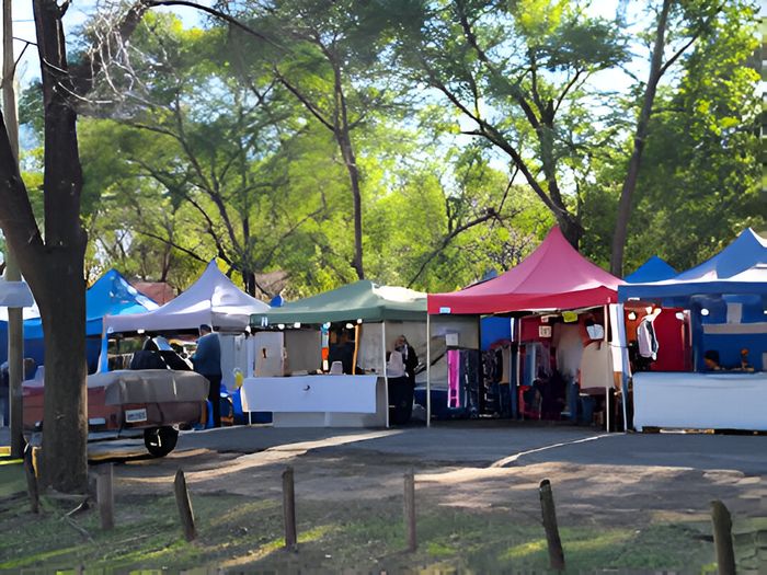 artesanos paseo público