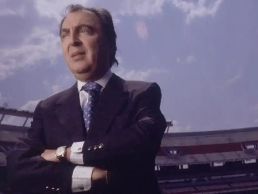 Lázaro Jaime Zilberman, conocido como Marcelo Araujo, era un locutor y periodista deportivo argentino. Foto: Archivo Clarín.