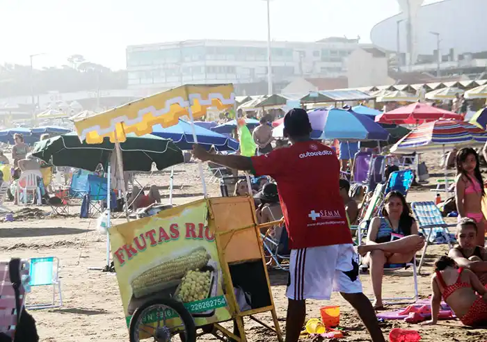Los que llegan para “hacer la temporada”