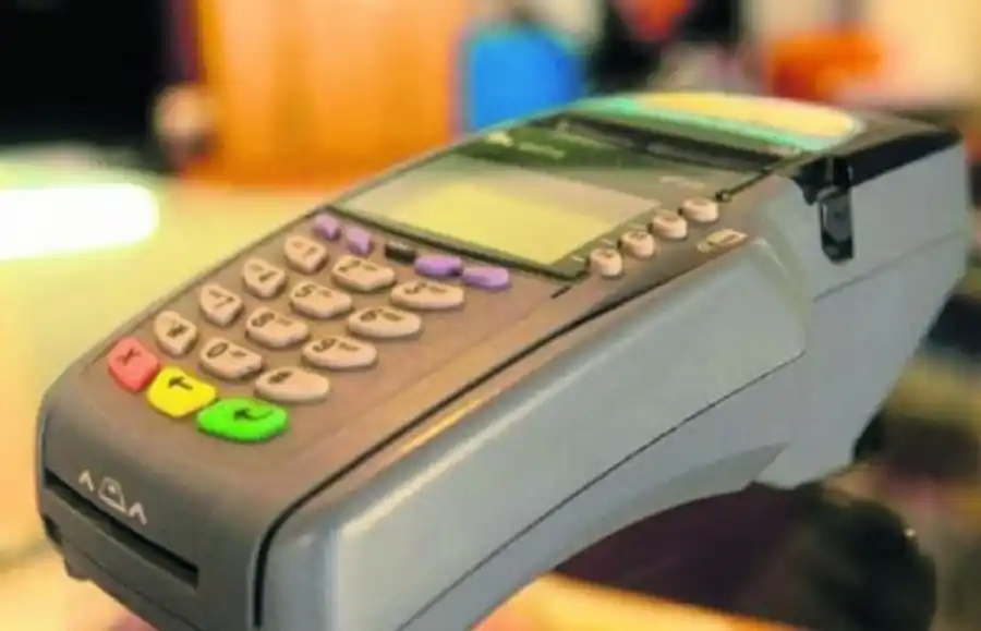 Apyme dijo que el posnet obligatorio “perjudica a negocios chicos, barriales o profesionales jóvenes”