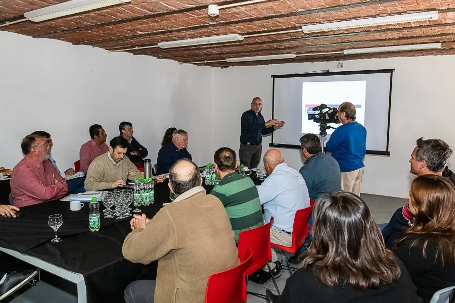 La Provincia presentó las buenas prácticas sobre el dinamismo hídrico de los Comités de Cuencas  Las Calaveras y Las Penquitas y el Canal  Sastre