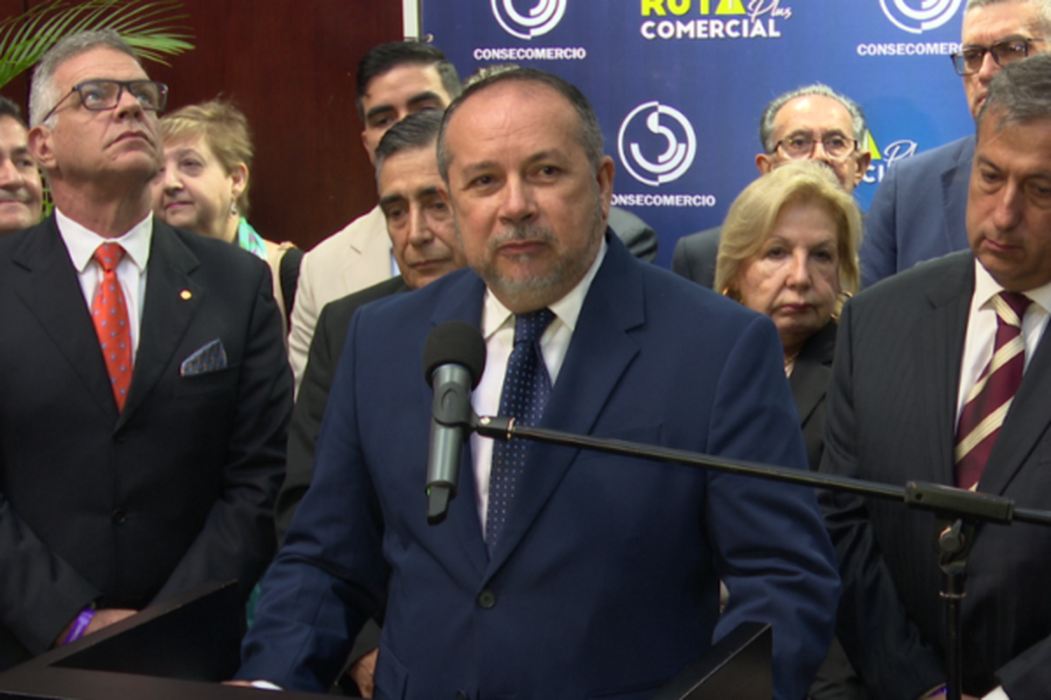 Consecomercio denuncia dificultades para acceder a los dólares a tasa oficial