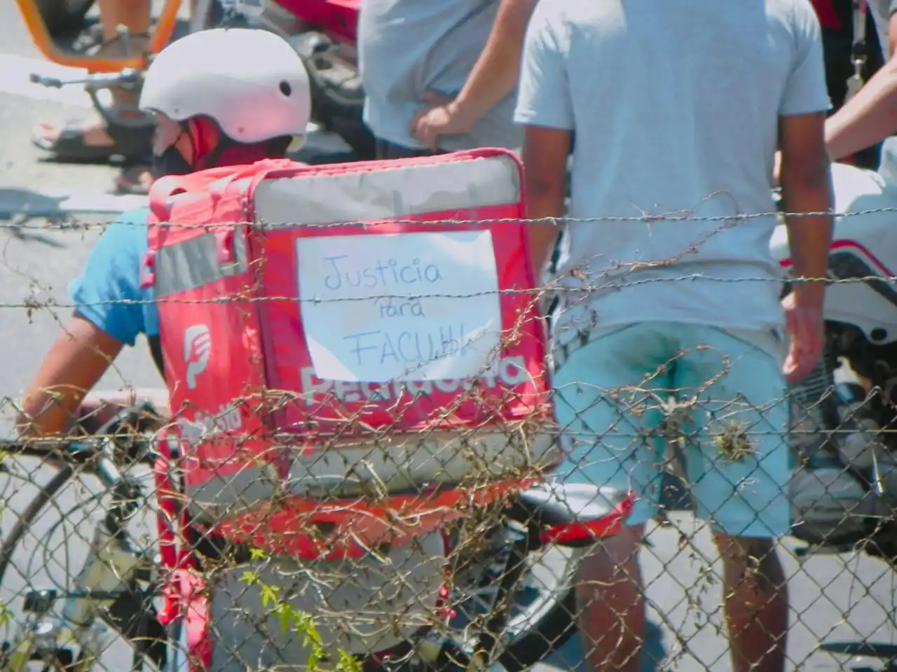 Trabajadores de reparto alertan sobre los riesgos en cada entrega: "Estamos totalmente expuestos"