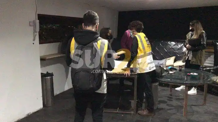 Realizaron una fiesta clandestina con más de 50 personas y cocaína rosa