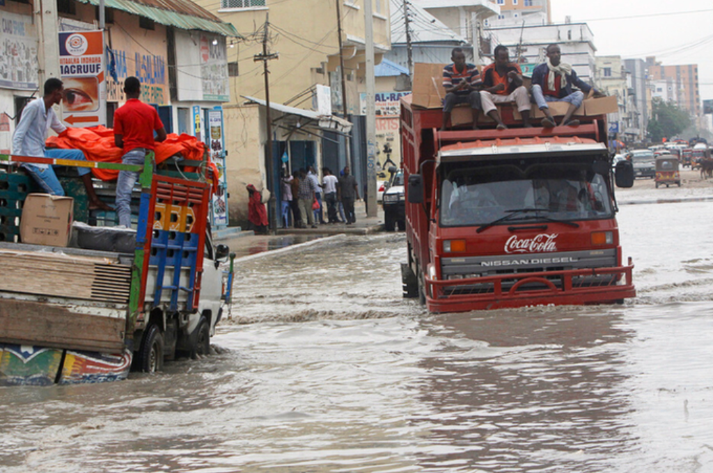 Devastadoras inundaciones provoca el fenómeno climático de El Niño