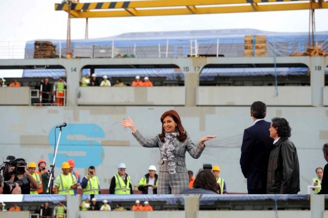 Cristina recibió las primeras formaciones 0 kilómetro del tren Mitre