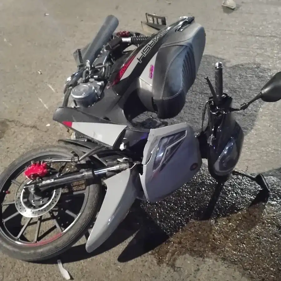 Un motociclista fue hospitalizado tras un choque en Balbín y Machado