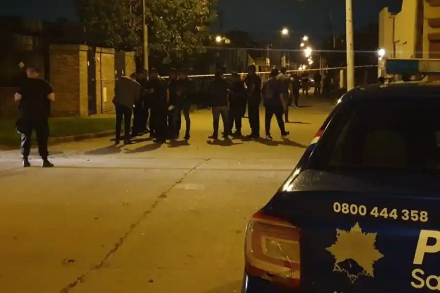 Un joven de 19 años se resistió al robo de su celular y lo atacaron con un arma blanca: falleció poco después