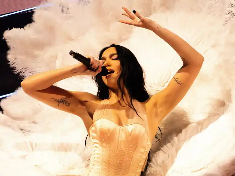 Dua Lipa despidió a su agente por un pedido contra una banda pro Palestina