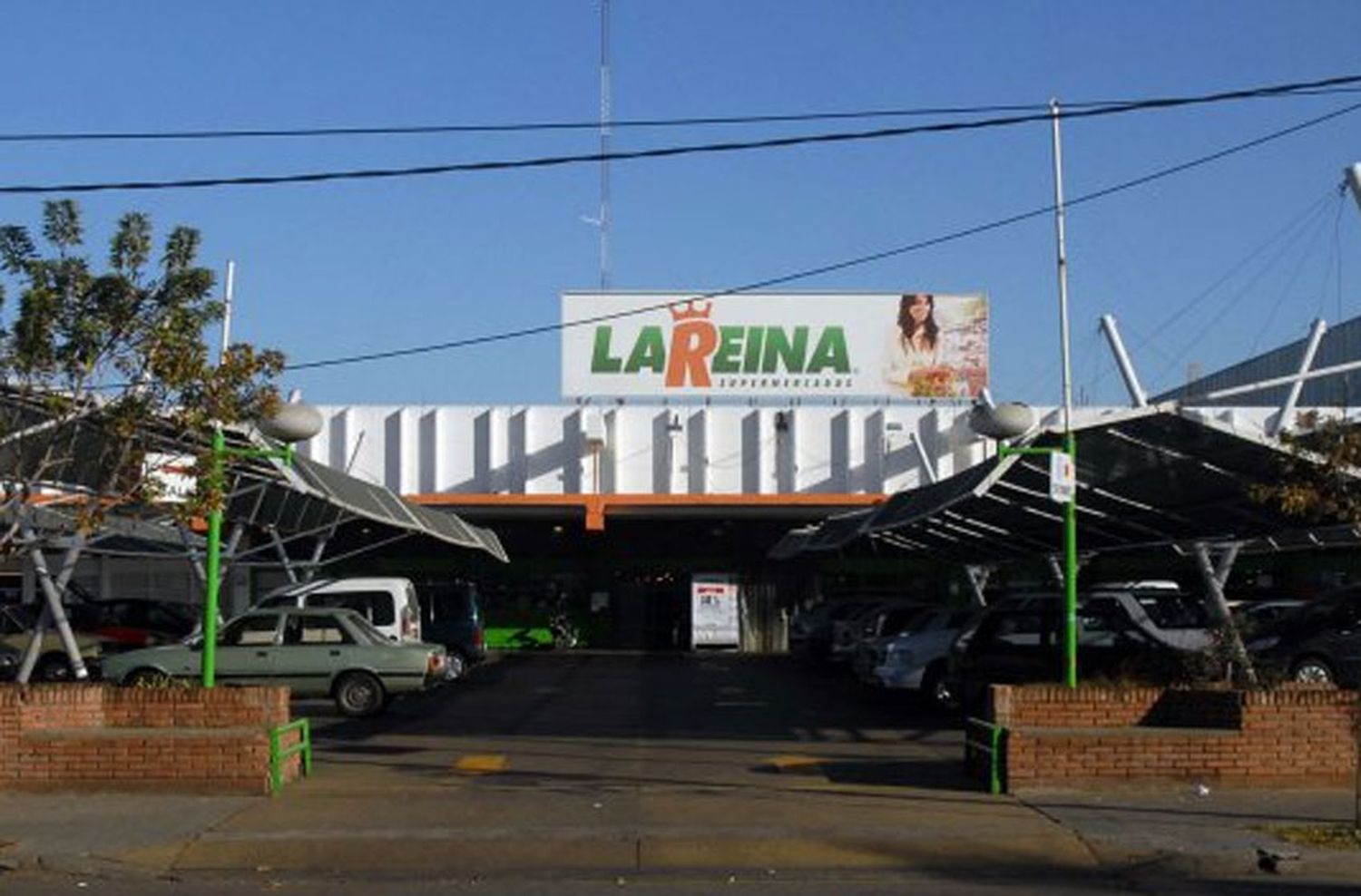 Una embarazada fue agredida en el estacionamiento de un supermercado