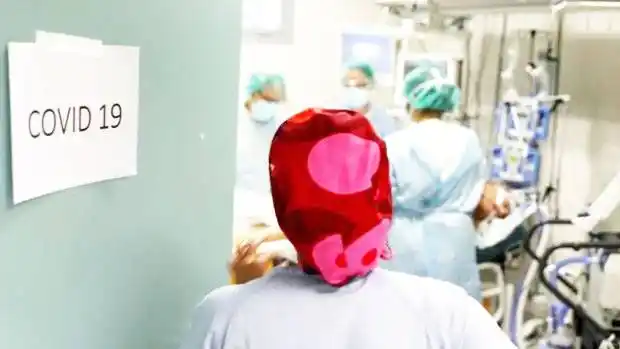 La OMS recomienda un nuevo tratamiento que reduce el riesgo de muerte por covid-19 grave