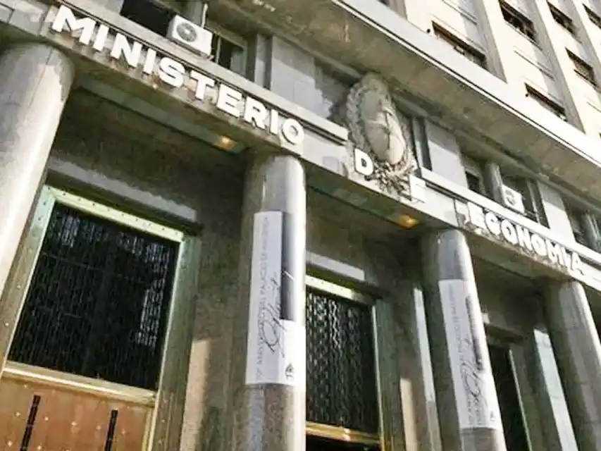 Para el Gobierno, no es un problema el déficit de cuenta corriente