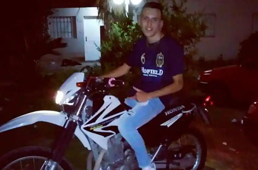 Un joven de 19 años está grave tras ser baleado para robarle su moto 