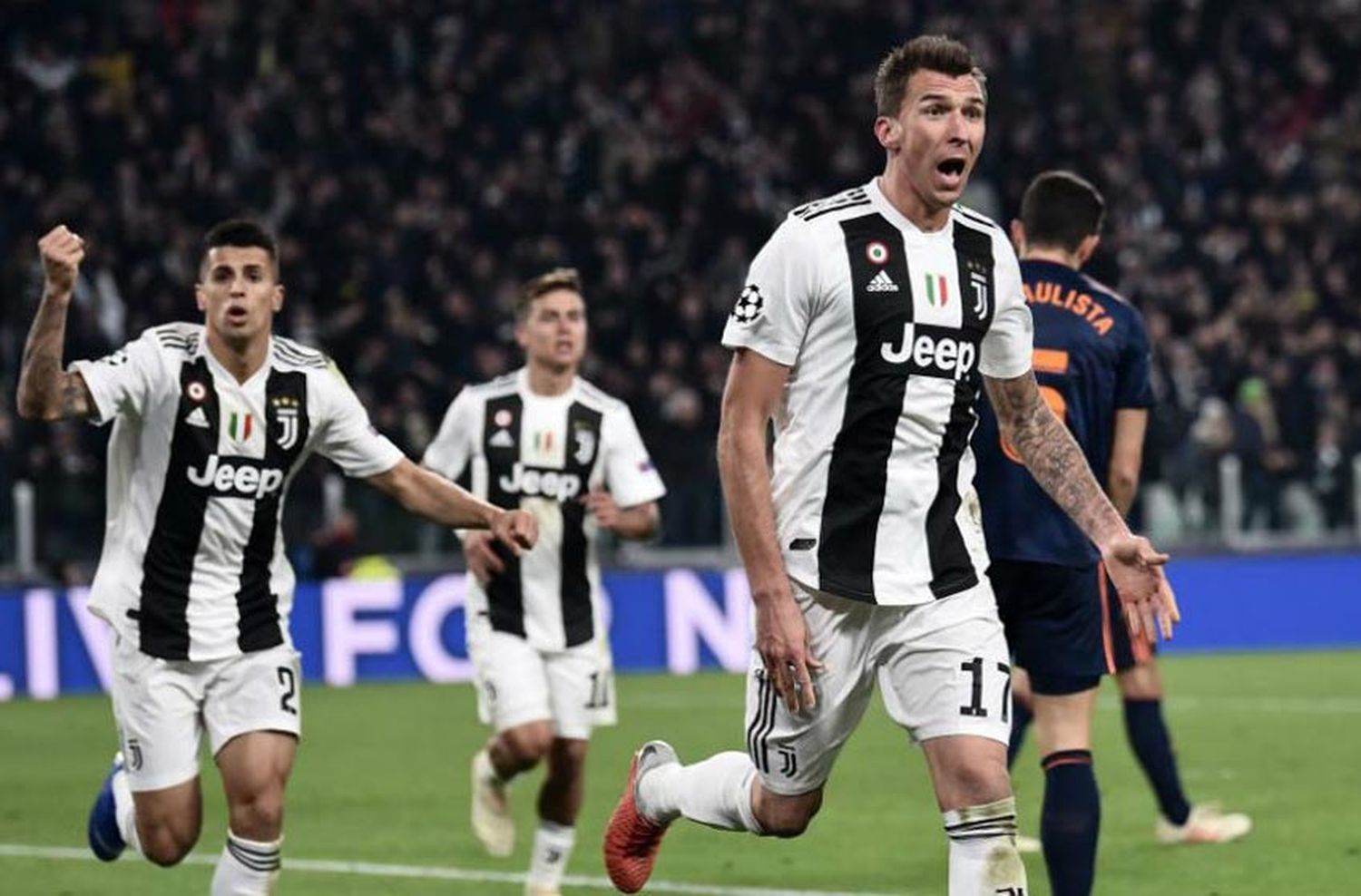 Juventus derrotó al Valencia y ya está en octavos