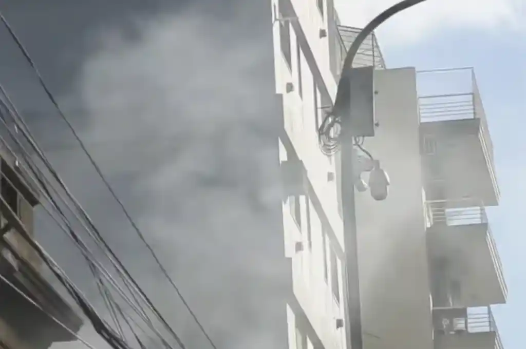 El incendio comenzó alrededor de las 12:30
