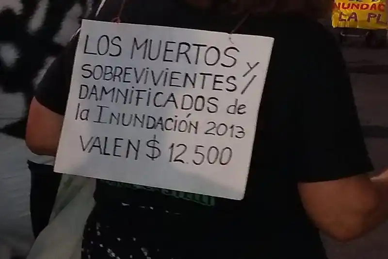 Marcha en La Plata a 6 años de la trágica inundación que dejó 89 muertos