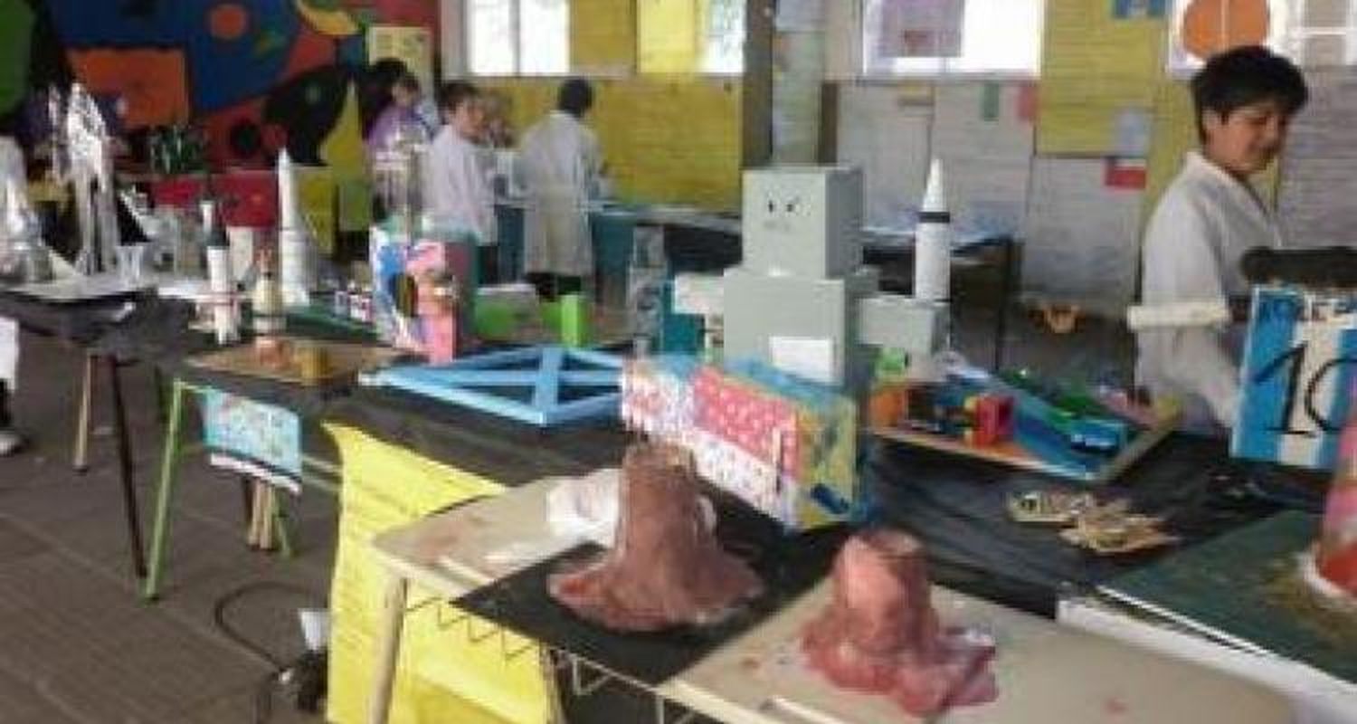La Escuela 1 se muestra