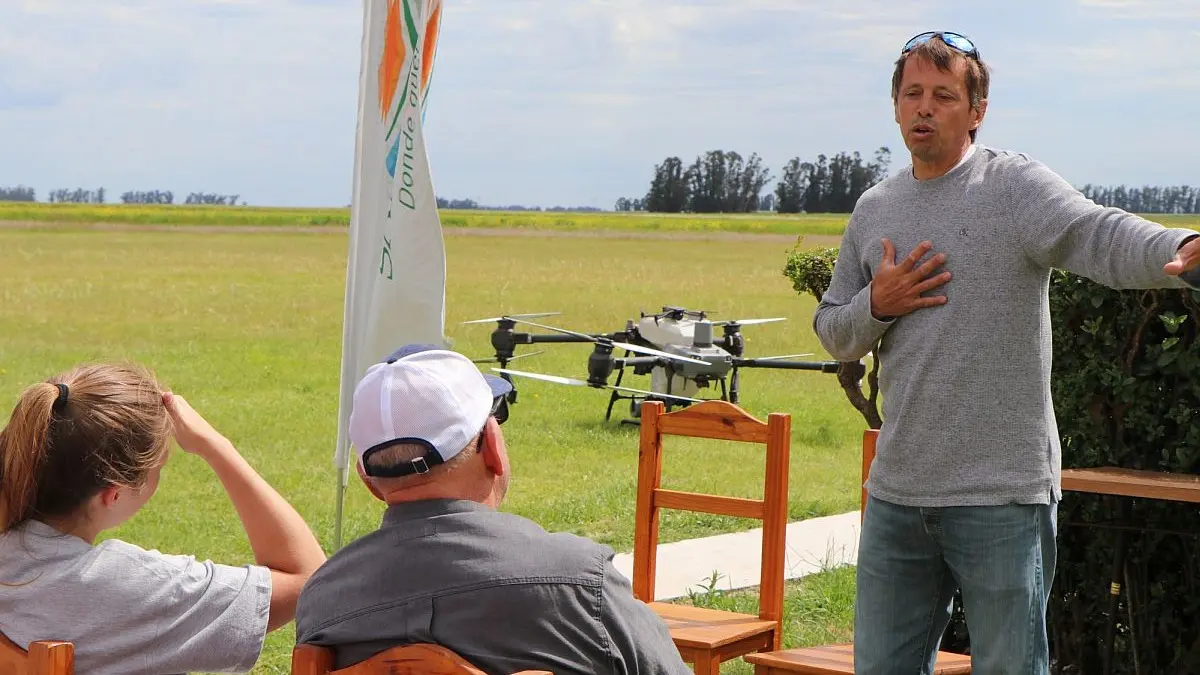 Taller de drones en San Cayetano