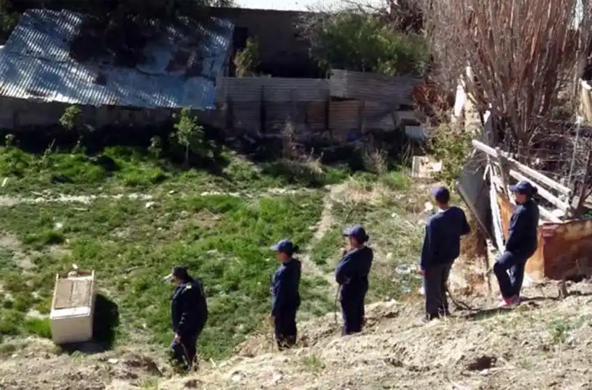 Hallaron un cuerpo descuartizado y dispersado por varios puntos de la ciudad en Comodoro Rivadavia