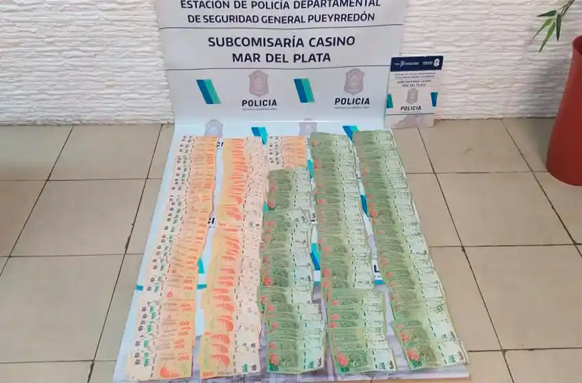 Un hombre en situación de calle quiso sobornar a la policía: tenía 220 mil pesos en efectivo