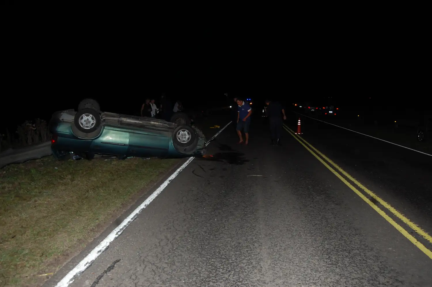 Un hombre resultó herido al volcar su vehículo en Ruta Internacional 136
