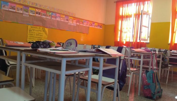 Polémica por la quinta hora de clases: crece el desacuerdo en las familias de alumnos de las escuelas que la implementan