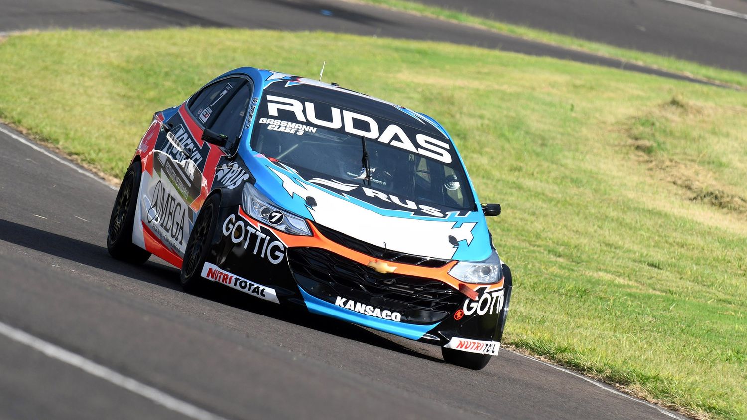 Gassmann se quedó con la pole en la clase 3