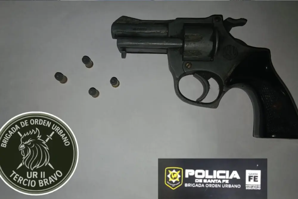 Arma secuestrada.