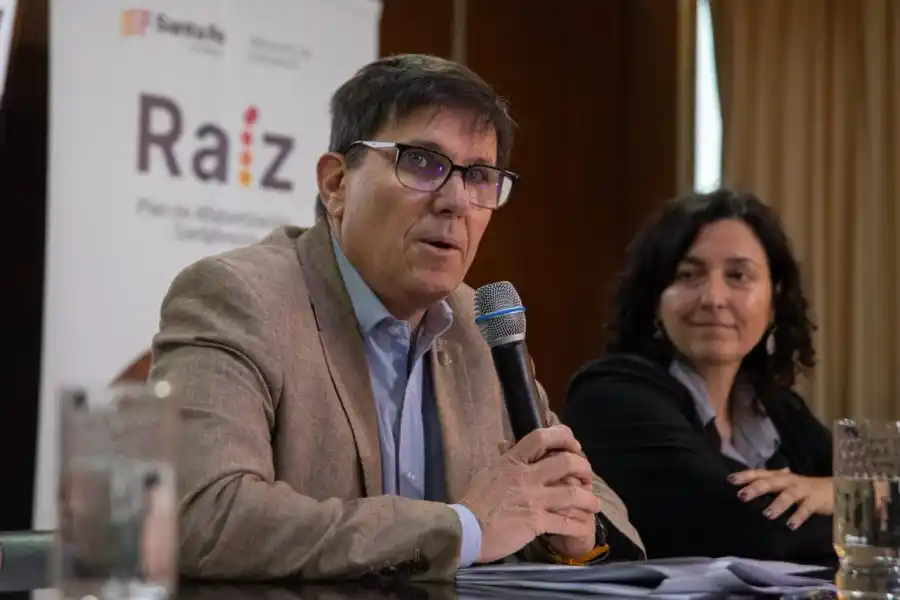 El ministro Goity presentó el programa Raíz