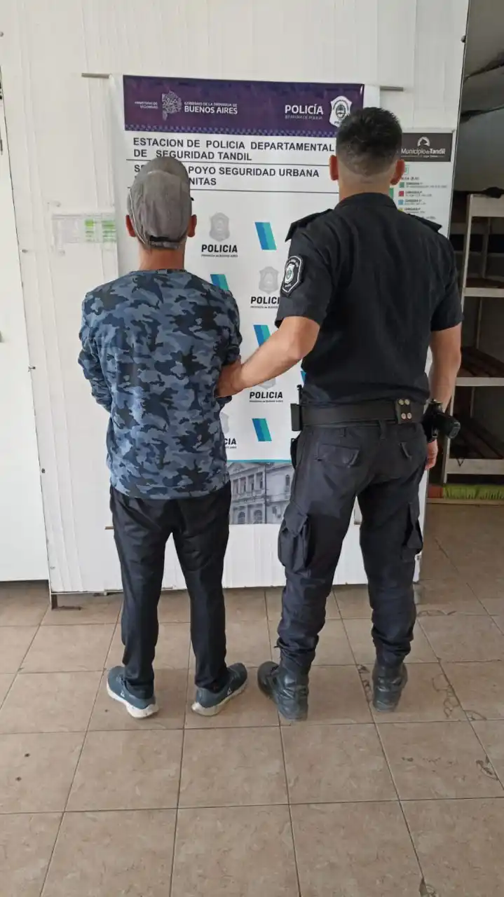 Aprehendieron a dos jóvenes de 25 y 14 años por el robo de cables