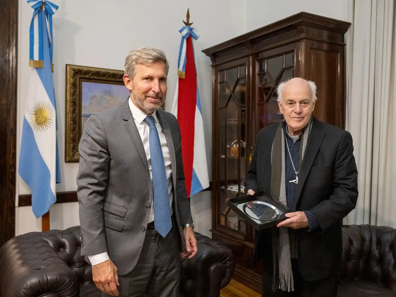 Despedida oficial: El gobernador Frigerio recibió a monseñor Puiggari en sus últimos días como arzobispo de Paraná