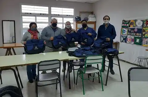 AMET entregó de portafolios en Victoria y Gualeguay