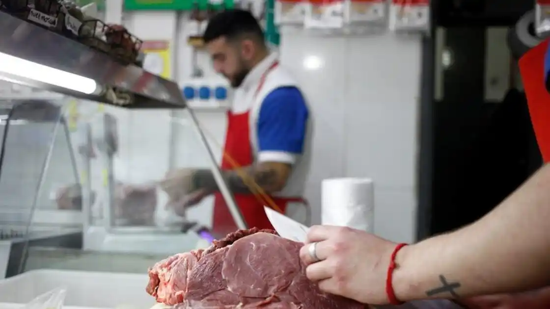El consumo de carne en Argentina cayó 10% en 2026 y marca el nivel más bajo en dos décadas