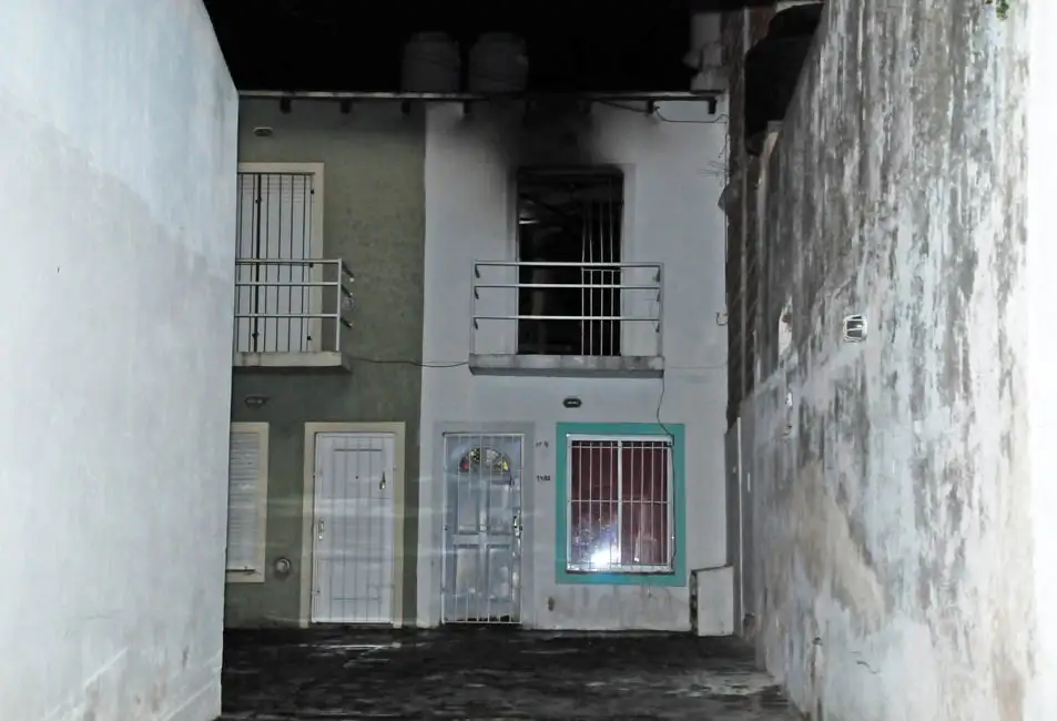 Un departamento ardió en  llamas en Franklin al 1400