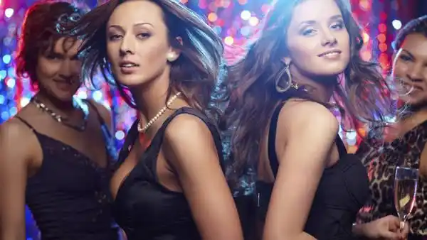 ¿Por qué una mujer puede querer no tener tantas amigas?