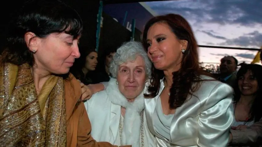 Cristina está en Cuba con su hija enferma
