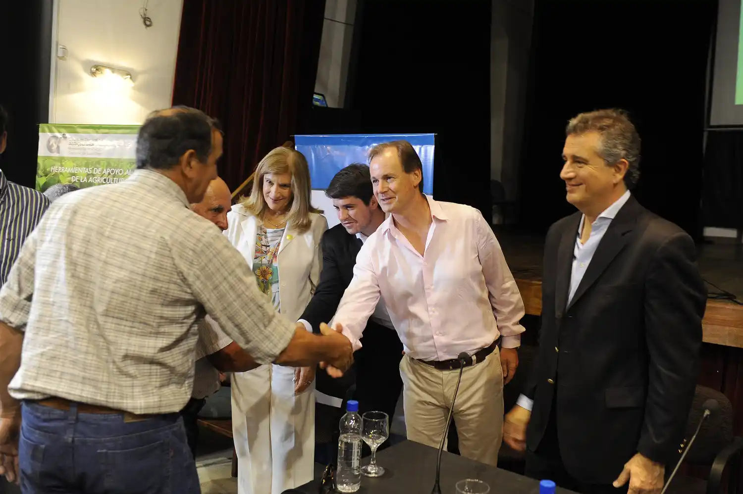 Bordet anunció que en marzo se iniciarán las paritarias en Entre Ríos