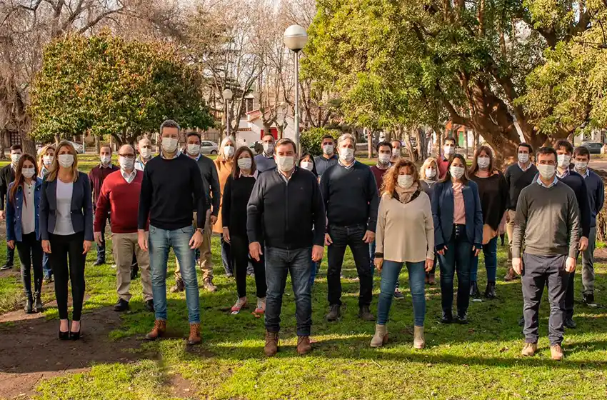 Montenegro: “Es una elección para definir de qué lado estamos”