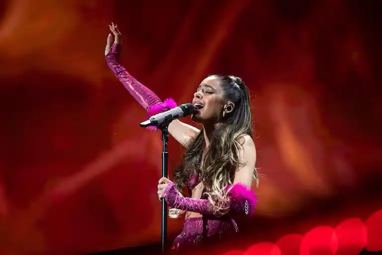 Tini Stoessel. En pleno show.