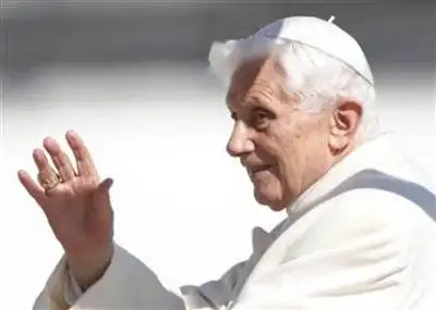  Benedicto XVI finaliza Papado y promete obediencia a su sucesor